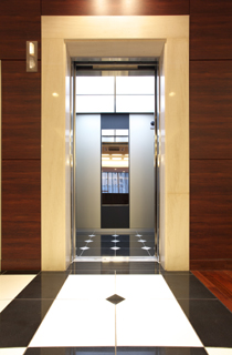 �G���x�[�^�[����